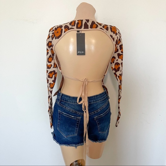 NASTY GAL LEOPARD KNITTED BACKLESS TOP - Picture 9 of 10